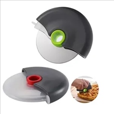 Pizza Cutter with Cover