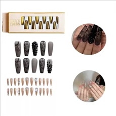 Press On Nails/Fake Nails