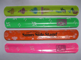 Reflected slap bracelets