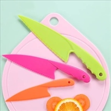 Safety Plastic Cake & Fruit Knife - 3 sets