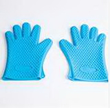 Heat-insulated Silicone Glove